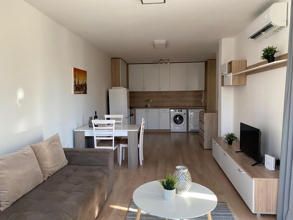 Brand New Apartment With Outdoor Swimming Pool Varna Exteriér fotografie
