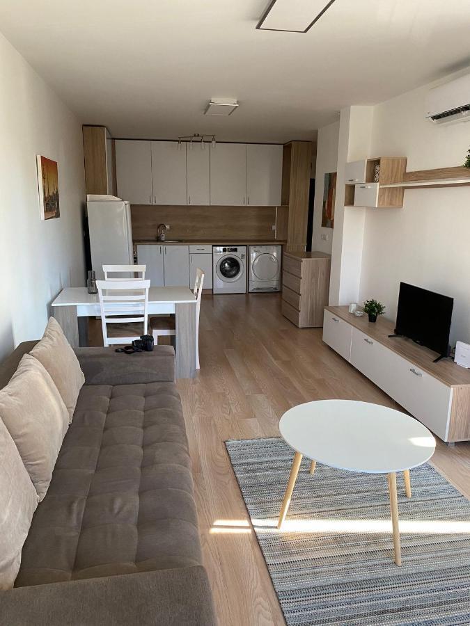 Brand New Apartment With Outdoor Swimming Pool Varna Exteriér fotografie